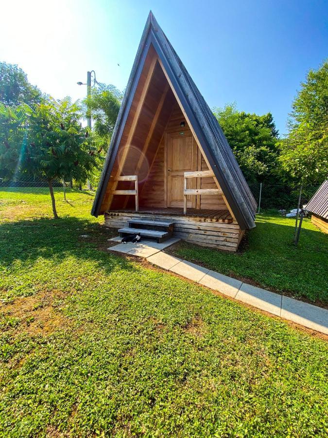 Rooms & Glamping Lana Haus Licko Petrovo Selo Εξωτερικό φωτογραφία
