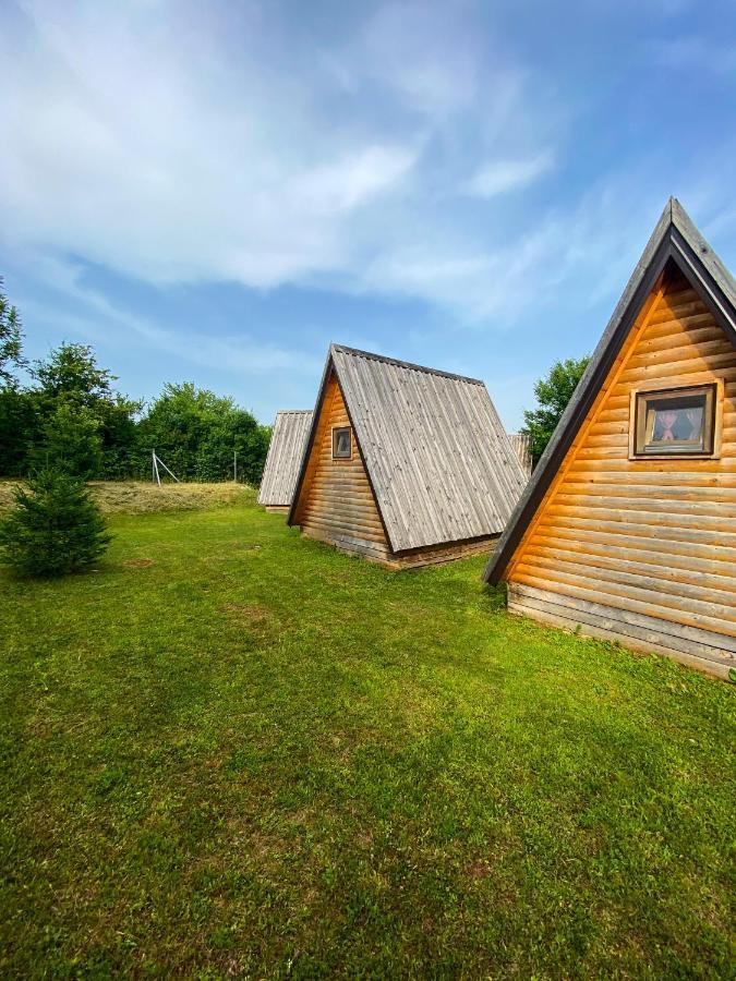 Rooms & Glamping Lana Haus Licko Petrovo Selo Εξωτερικό φωτογραφία