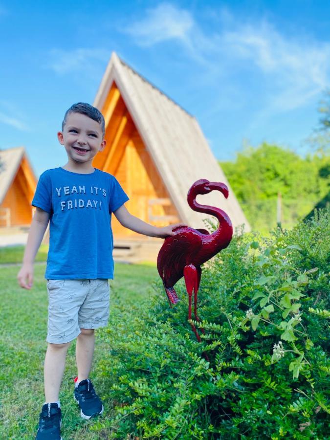 Rooms & Glamping Lana Haus Licko Petrovo Selo Εξωτερικό φωτογραφία