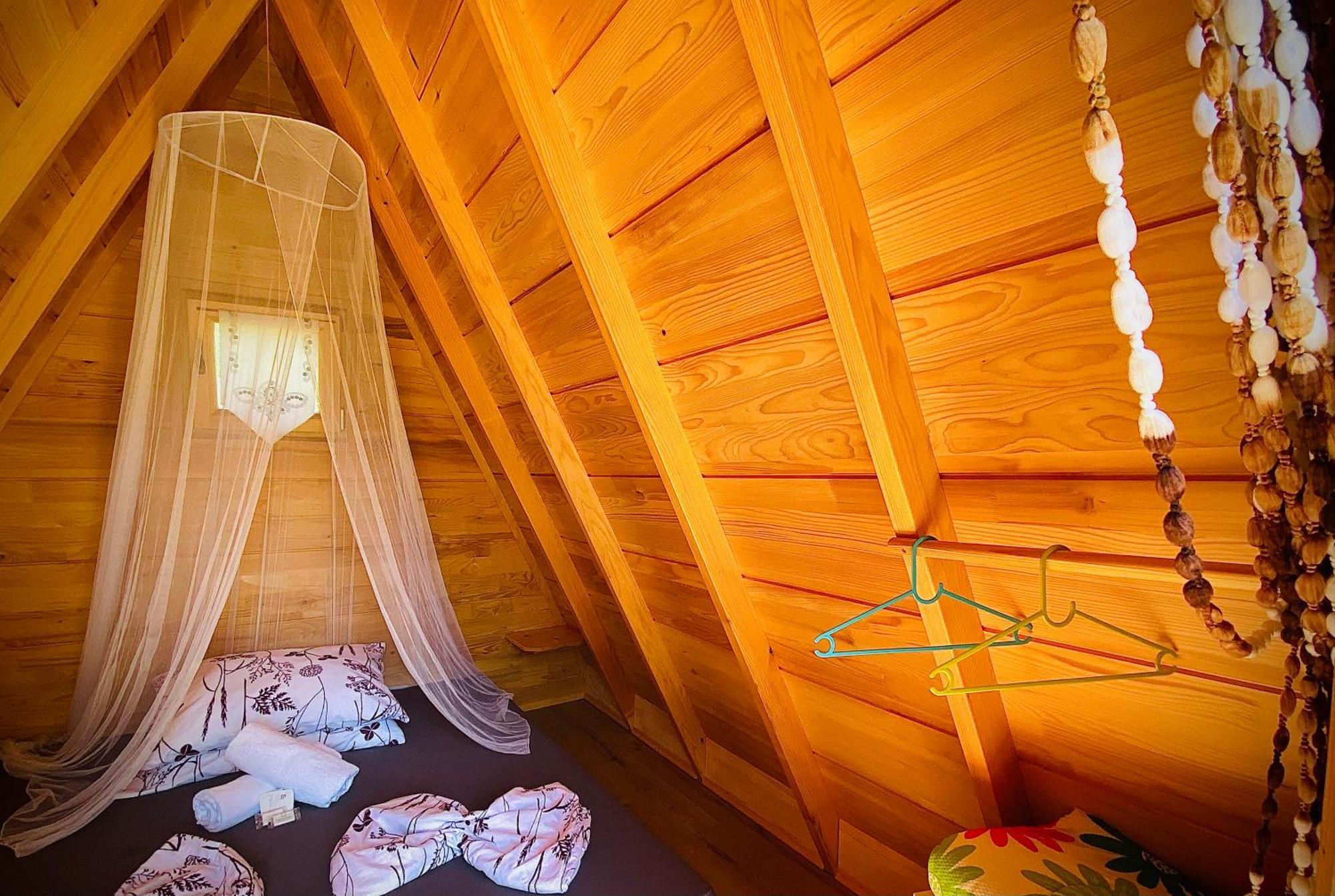 Rooms & Glamping Lana Haus Licko Petrovo Selo Εξωτερικό φωτογραφία