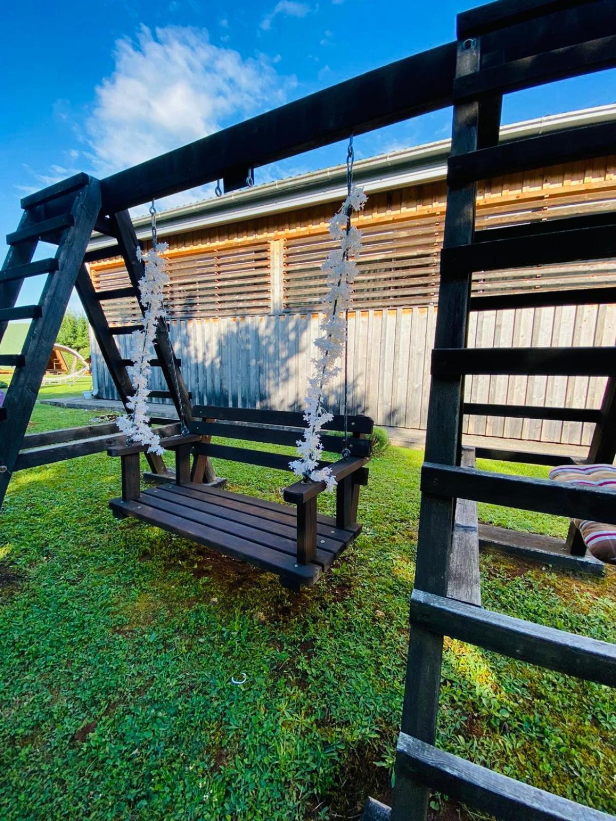 Rooms & Glamping Lana Haus Licko Petrovo Selo Εξωτερικό φωτογραφία