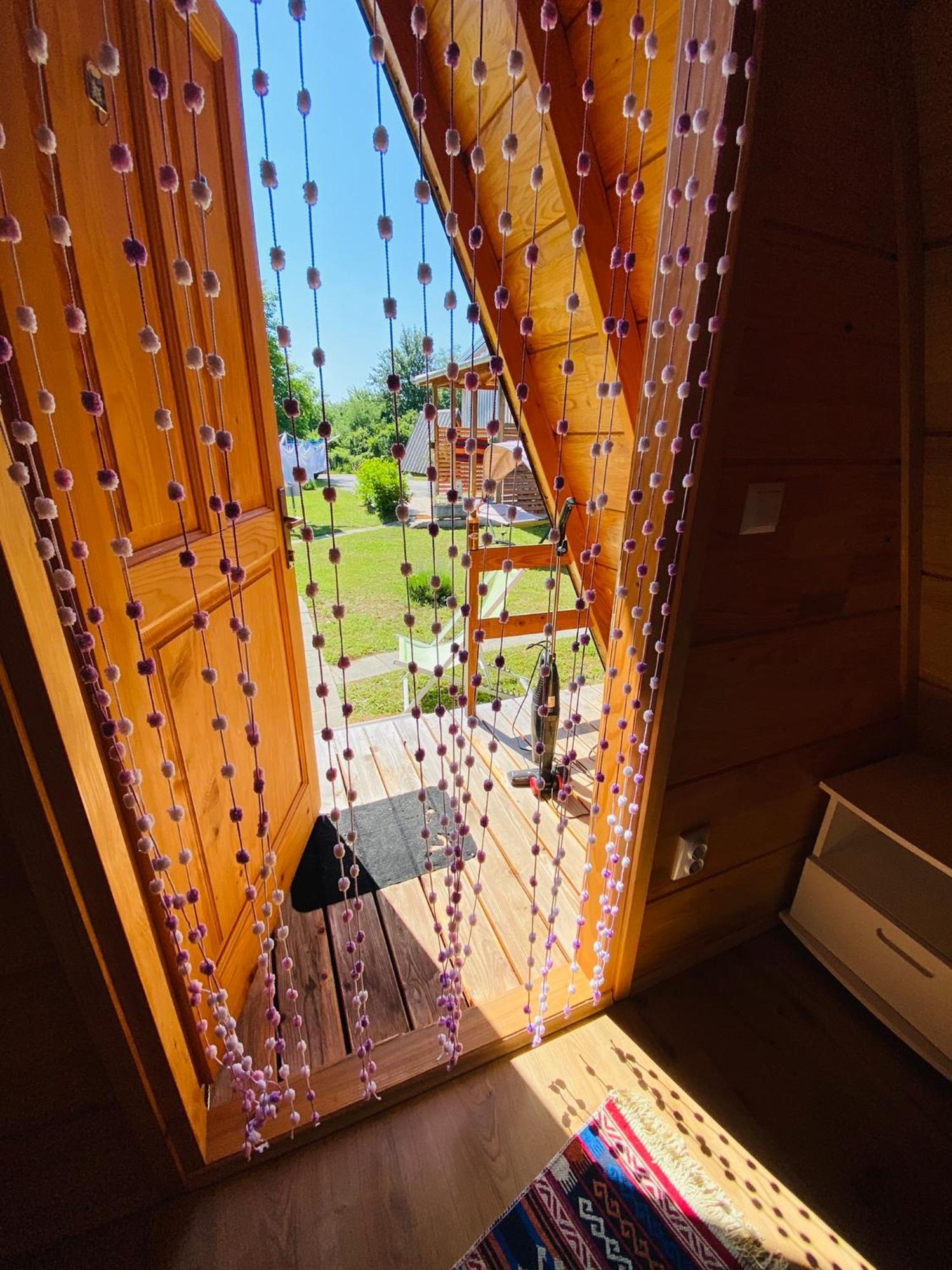 Rooms & Glamping Lana Haus Licko Petrovo Selo Εξωτερικό φωτογραφία