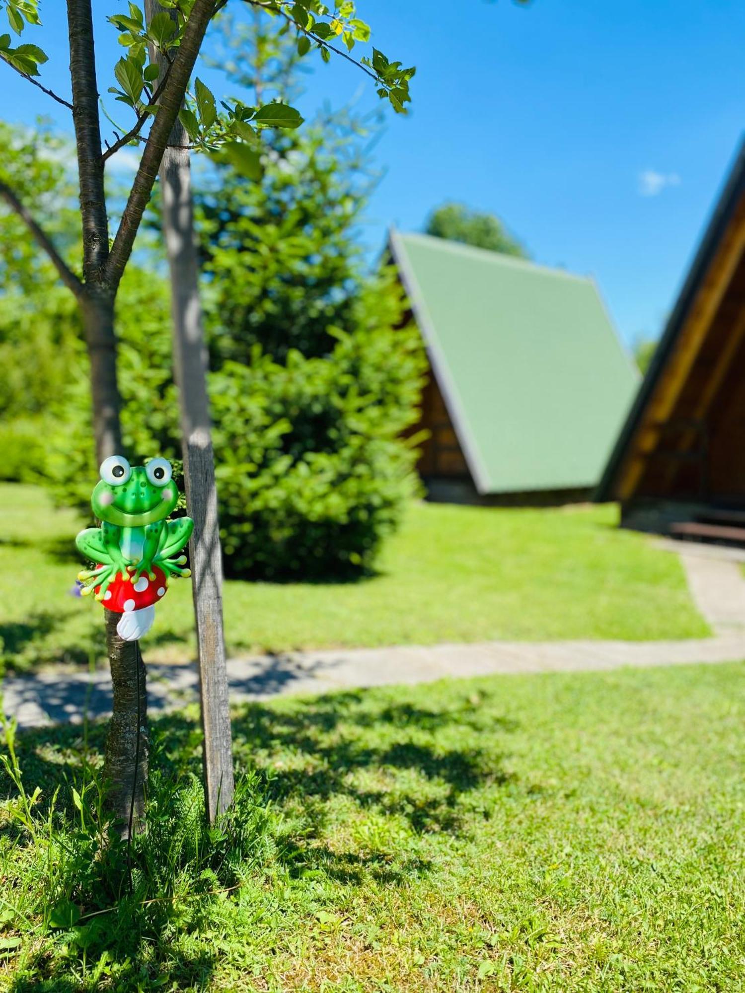 Rooms & Glamping Lana Haus Licko Petrovo Selo Εξωτερικό φωτογραφία