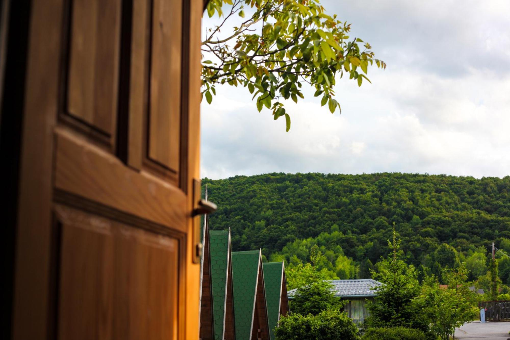 Rooms & Glamping Lana Haus Licko Petrovo Selo Εξωτερικό φωτογραφία